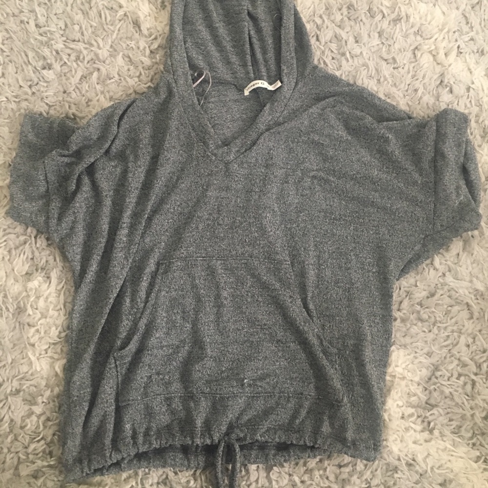 T-shirt w/ hood